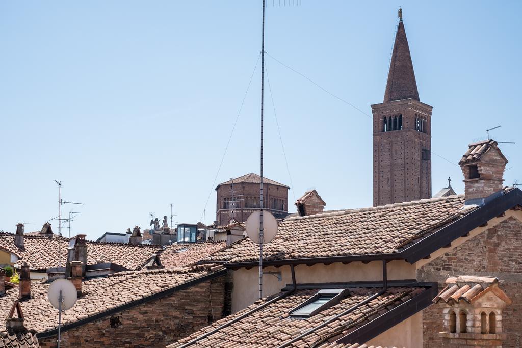 Domus San Martino Guesthouse Piacenza Exterior photo